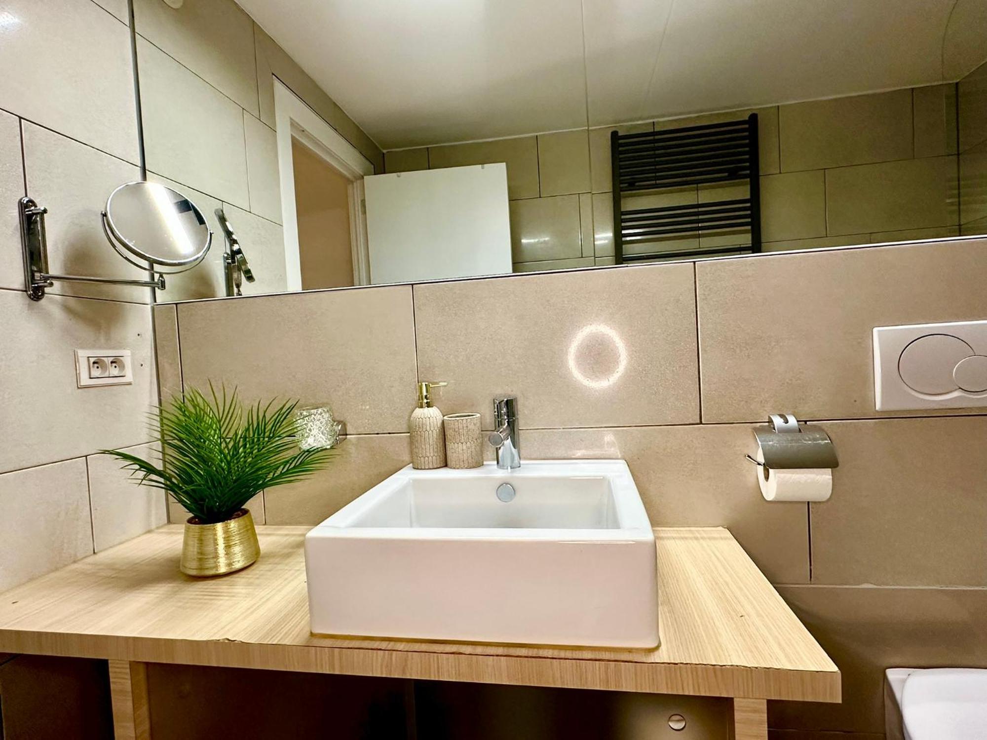 Luxury Suites Castel By Rikas Hotels Antwerpen Eksteriør bilde